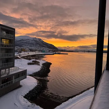 With Sea View On Floor Apartment Tromso