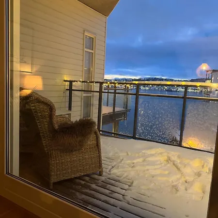 Apartment With Sea View On Floor *